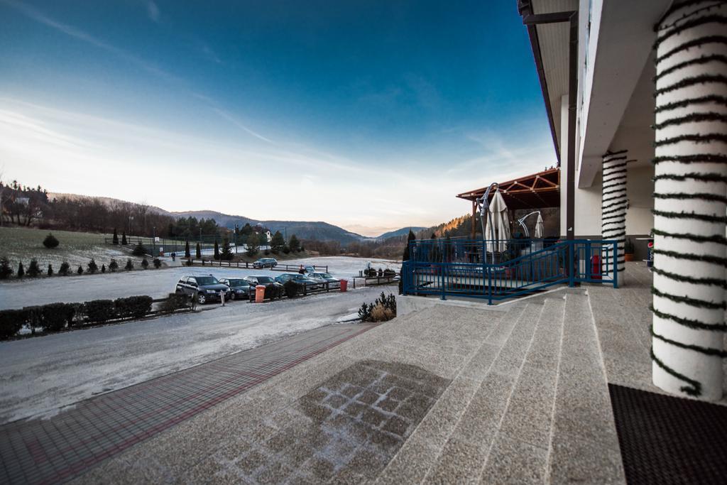 Plejsy Hotel Krompachy Exterior photo