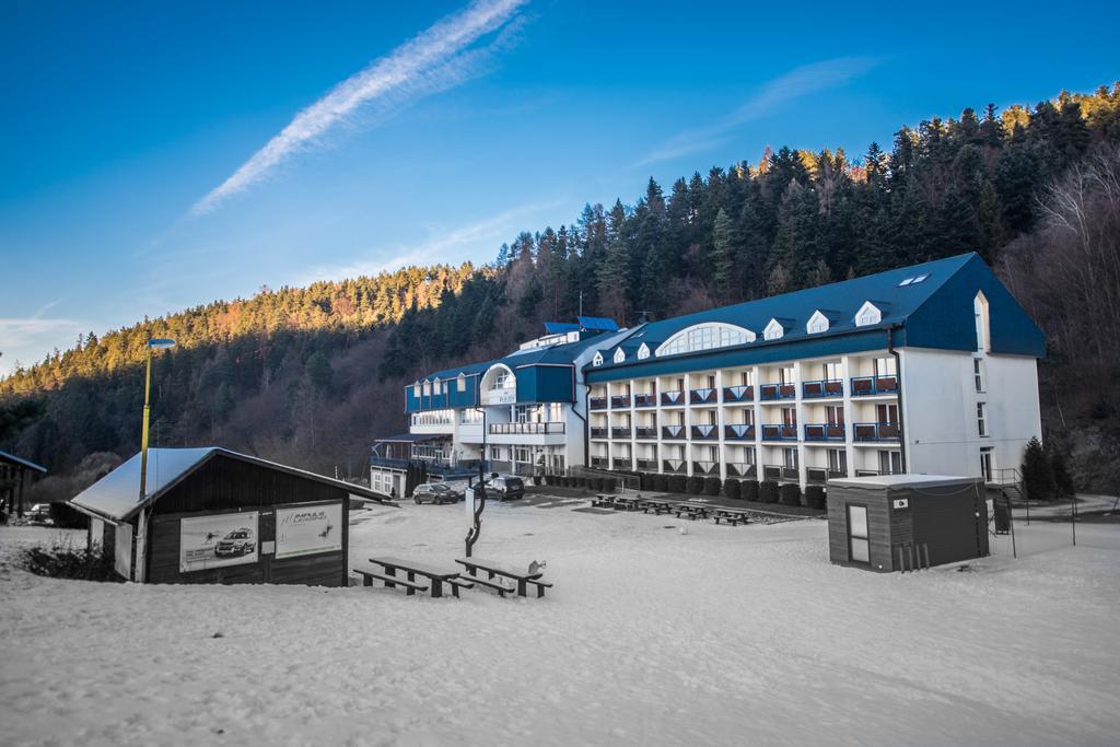 Plejsy Hotel Krompachy Exterior photo