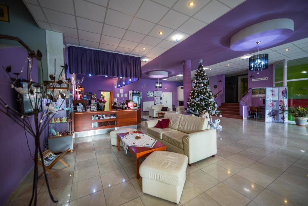 Plejsy Hotel Krompachy Exterior photo